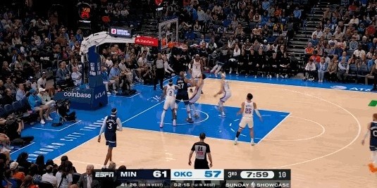 无所不能！兰德尔封盖SGA&amp;amp;进攻端予取予求两节半已经砍下26+5+5