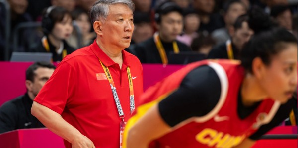 华体会体育登录入口-光漂亮有什么用？女篮颜值姐妹花合计10中2，球迷：辜负宫鲁鸣