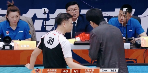 毫无斗志！惨遭3杀，残阵上海全场压制，邱彪：如此表现赢辽宁？