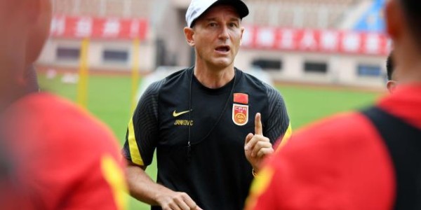 华体会hth官网入口-京媒：扬科维奇亲临海港现场 只有惊吓没收获惊喜