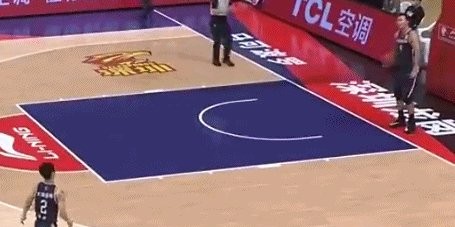 华体会hth官网入口-易建联两次发火唤醒广东 半场逆转深圳斩获六连胜