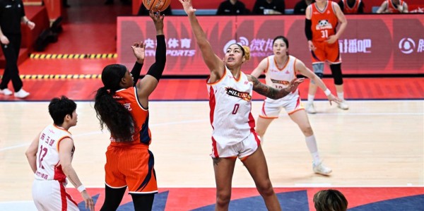华体会体育登录入口-女篮三冠豪门冲击第4冠！2米中锋制霸变胜负手，另一24岁奇兵崛起
