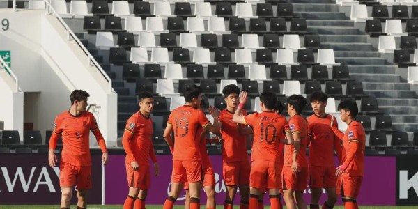 华体会在线登录-跪地道歉！越南队头号球星被打服，53岁安东尼奥找到日本队漏洞