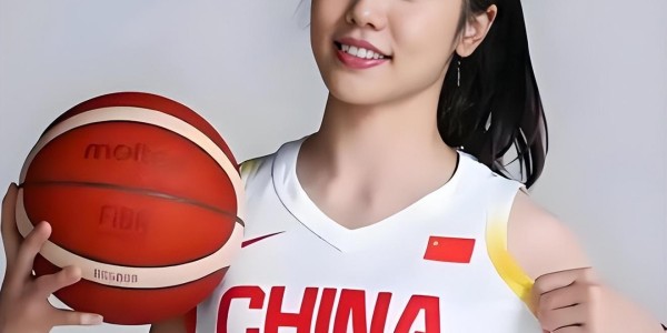 华体会hth官网入口-太不中用！女篮三朝元老7中1，场均1分+DNP，球迷：以后别用了