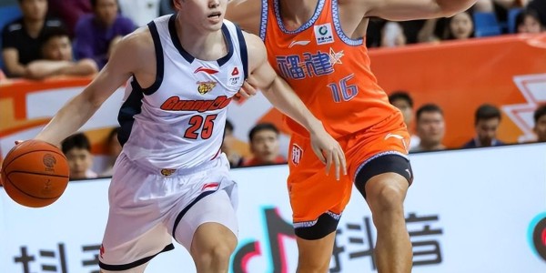 华体会体育登录入口-领先福建三节遭逆转，杜锋三错误葬送胜利，球迷：赶紧下课